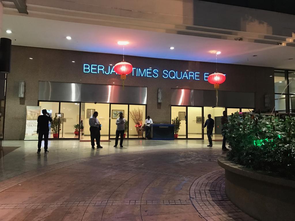 Queens Service Suites At Times Square Kl Kuala Lumpur Exterior foto