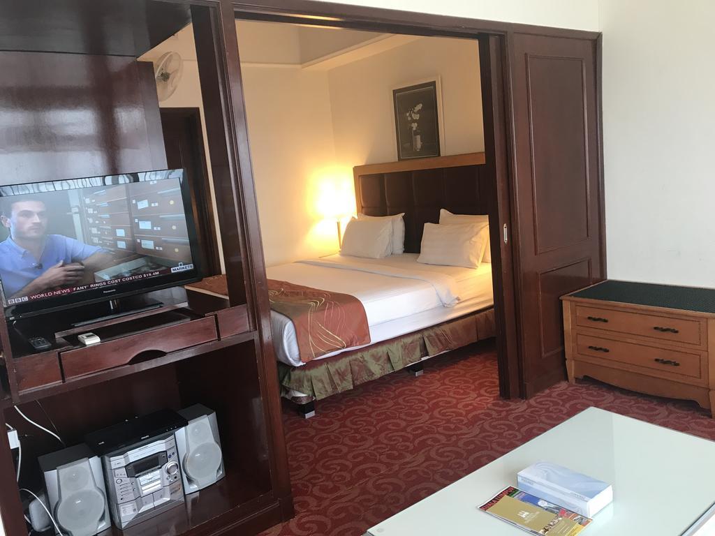 Queens Service Suites At Times Square Kl Kuala Lumpur Exterior foto
