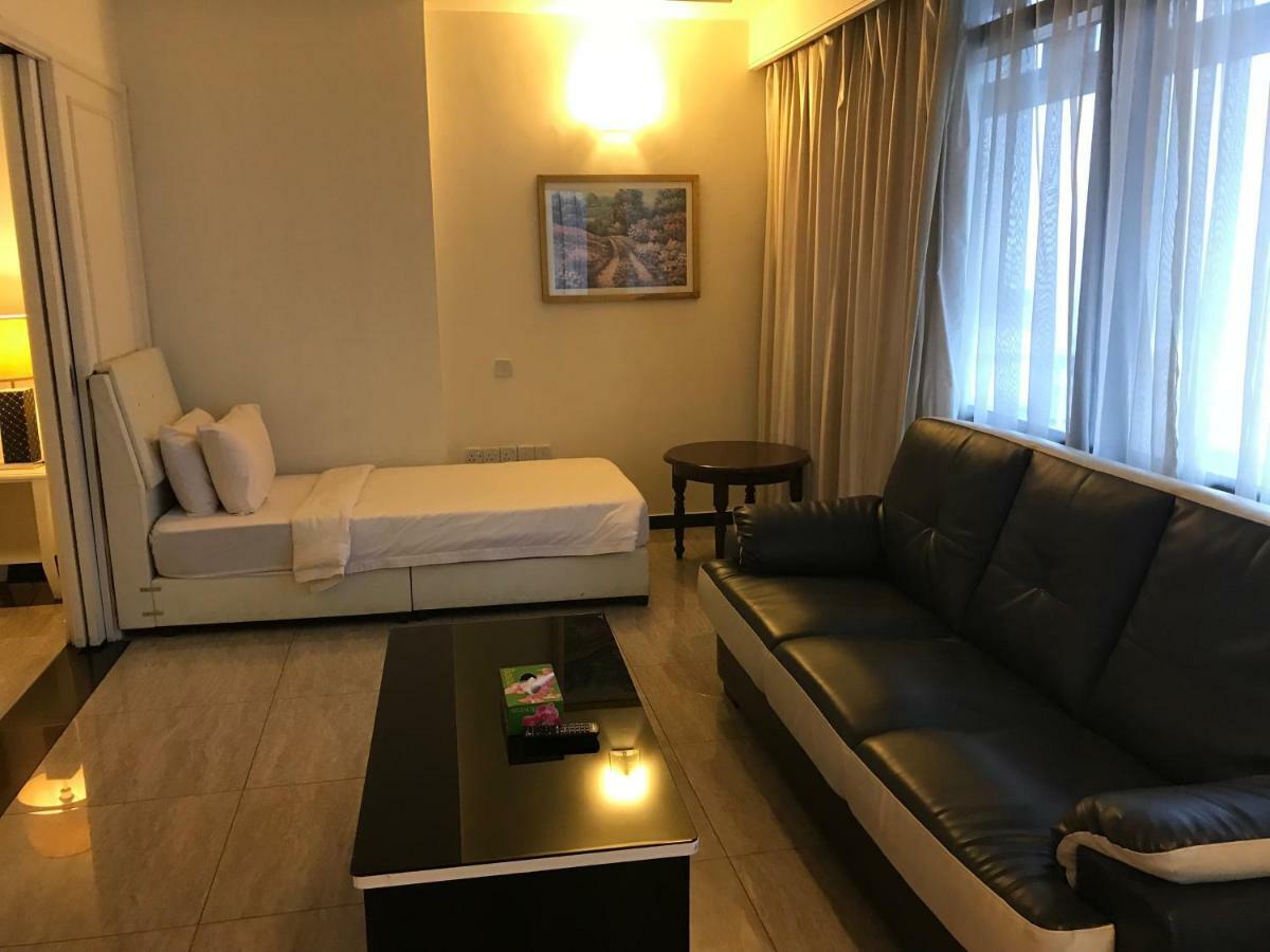 Queens Service Suites At Times Square Kl Kuala Lumpur Exterior foto